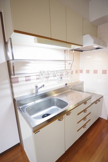 キッチン　収納豊富なキッチン！