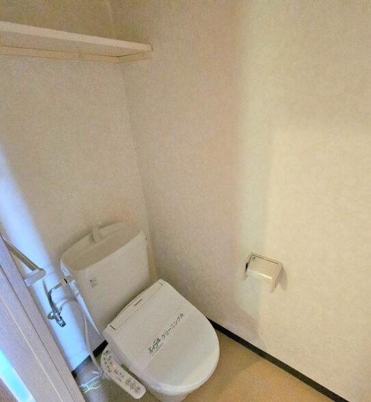 トイレ　（写真は同タイプ）