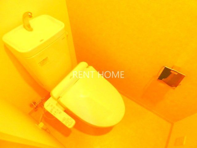 トイレ　ウォシュレット付き