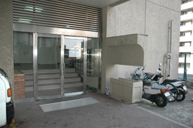 エントランス　エントランス