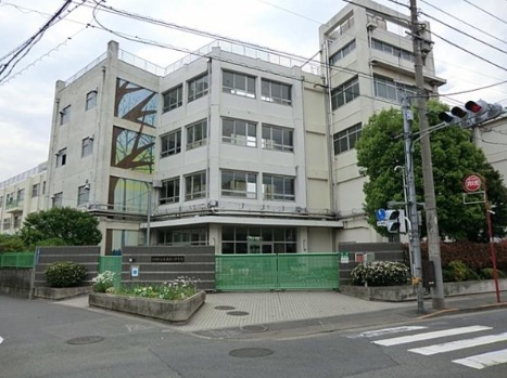 中学校　大田区立大森第八中学校（中学校）まで714m