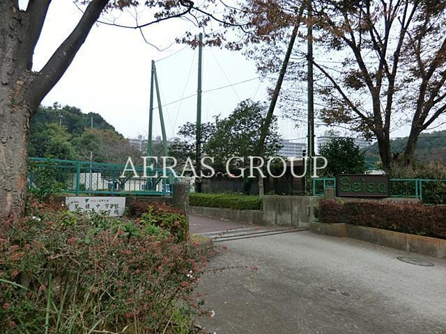 中学校　私立星槎中学校（中学校）まで1675m