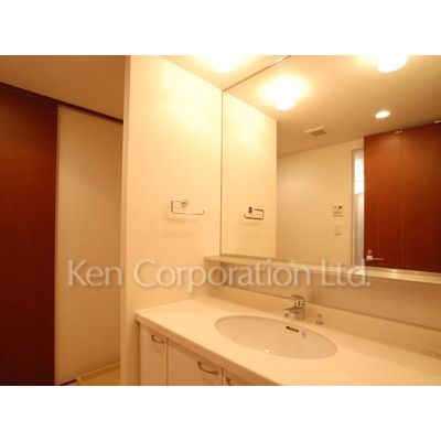 洗面設備　同タイプ12階のお部屋を撮影。仕様が異なることがあります。