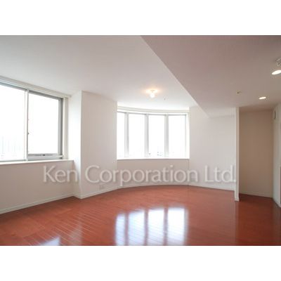 居室・リビング　同タイプ12階のお部屋を撮影。仕様が異なることがあります。