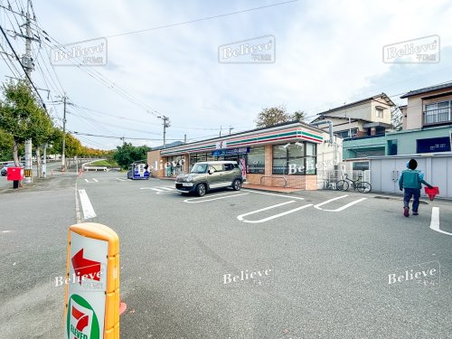 コンビニ　セブンイレブン 久留米高良内店（コンビニ）まで991m
