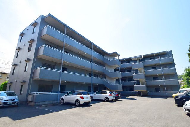 建物外観　★Ｌ字型の建物です★