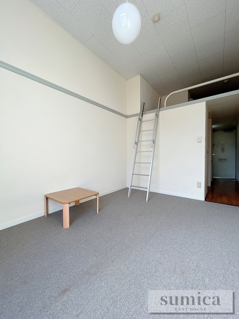 居室・リビング　モデルルーム写真です！※家具家電はついておりません。