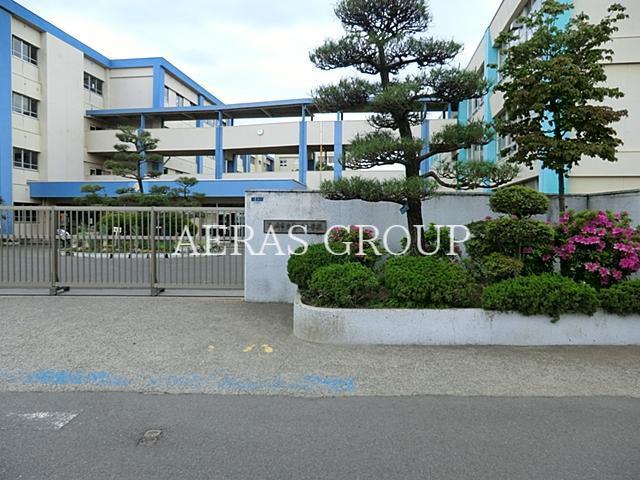 小学校　茅ヶ崎市立香川小学校（小学校）まで608m