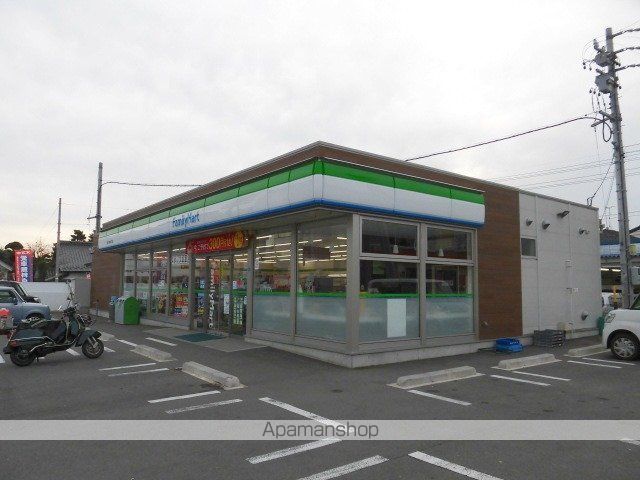 コンビニ　ファミリーマート（コンビニ）まで357m