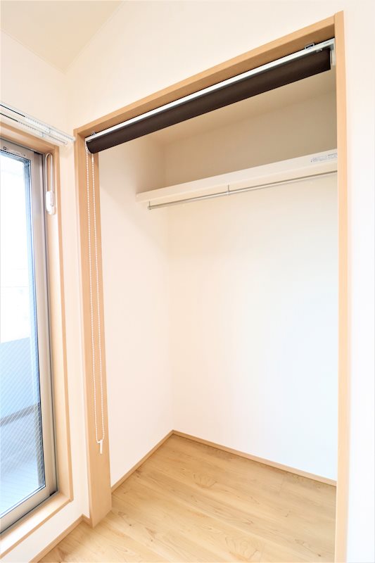 収納　収納はロールスクリーンで目隠しが可能です。