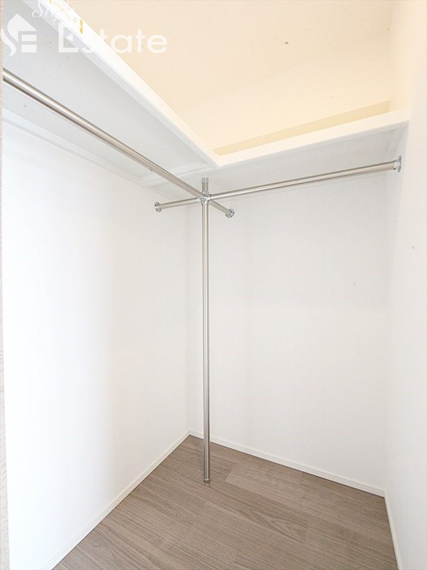 収納　ウォークインクローゼット