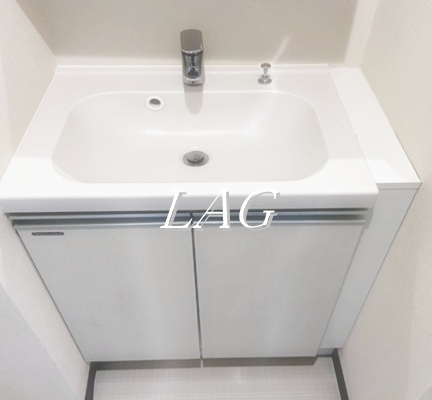 洗面設備　独立洗面台です。