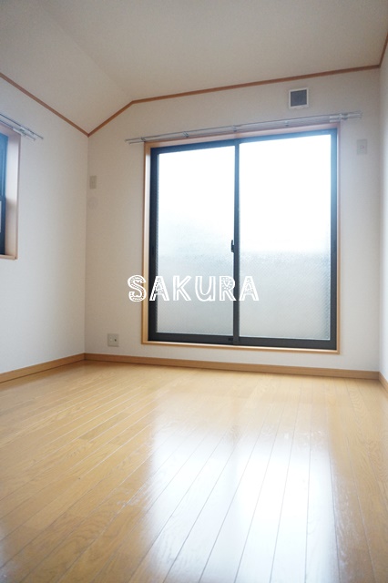 居室・リビング　使いやすい形の為、レイアウトを楽しめます♪