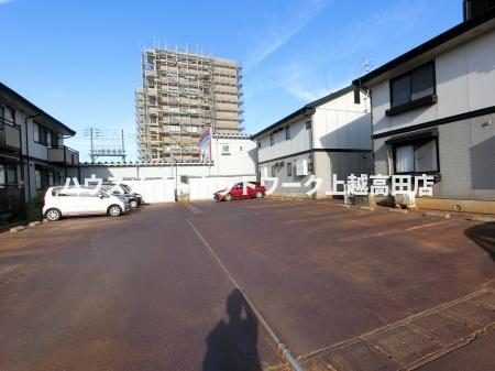 駐車場　消雪付駐車場