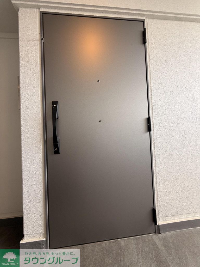 玄関　お部屋探しはタウンハウジングへ♪