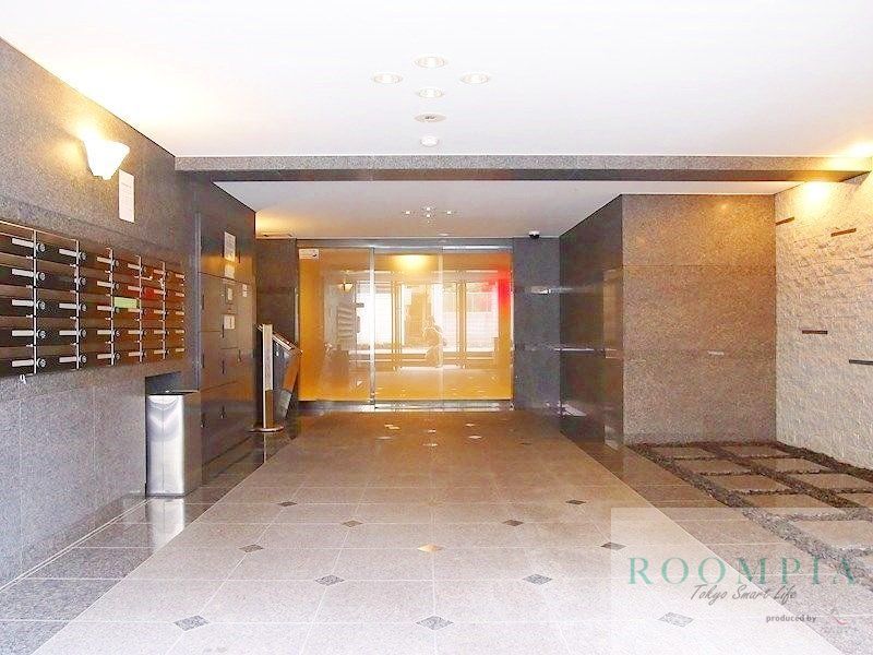 エントランス　エントランス