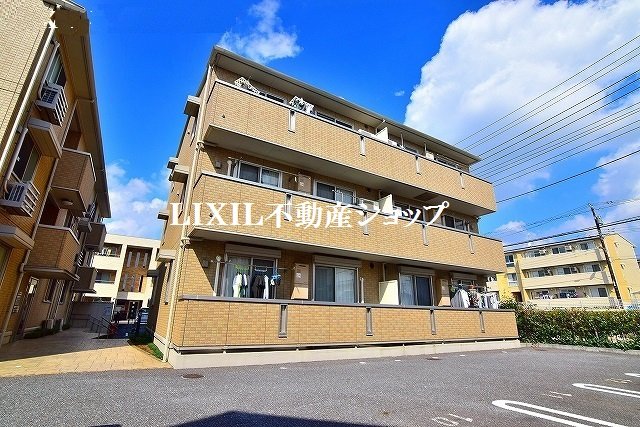 建物外観　吉川市のお住まい探しなら、当社にお任せ下さい！