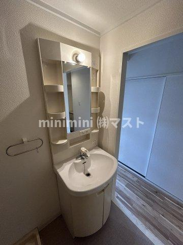 洗面設備　他号室参考写真です