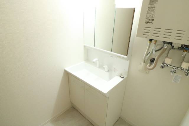 洗面設備　シャンプードレッサー付き♪
