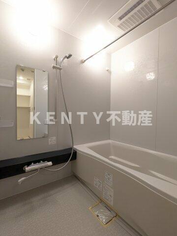 バス・シャワールーム　落ち着いた空間のお風呂です