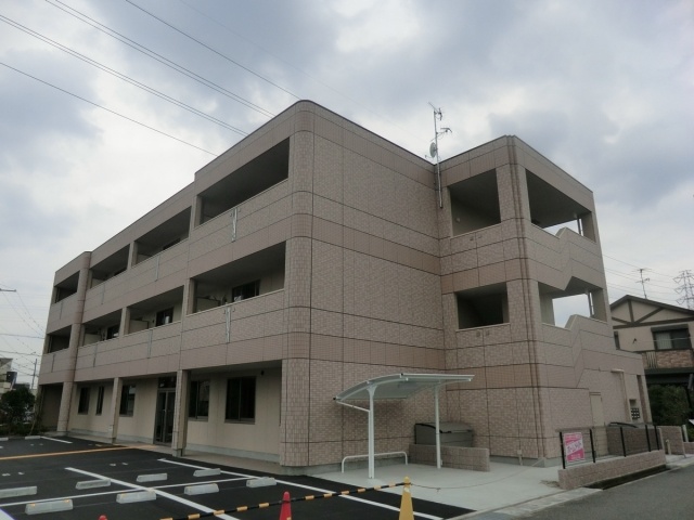 建物外観　オートロック・モニター付きインターホンで安心♪