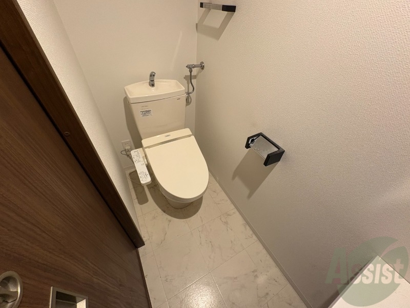 トイレ　ウォシュレット機能がついたトイレ。安心して使用できますね。