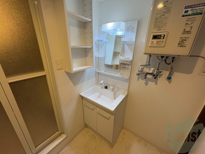 洗面設備　こちらに洗面台があります。朝の洗顔はこちらで。