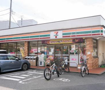 コンビニ　セブン-イレブン（コンビニ）まで450m