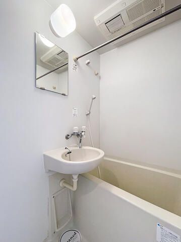 バス・シャワールーム　※別部屋参考写真