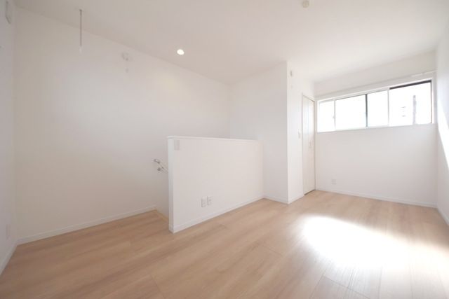 居室・リビング　★日当たりのいいお部屋です★