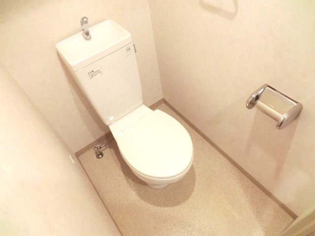 トイレ　別室参考写真です。