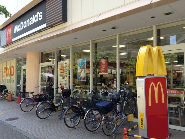 飲食店　マクドナルド 新座与野フードセンター店（飲食店）まで149m