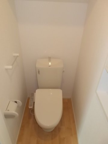 トイレ　落ち着いたトイレです