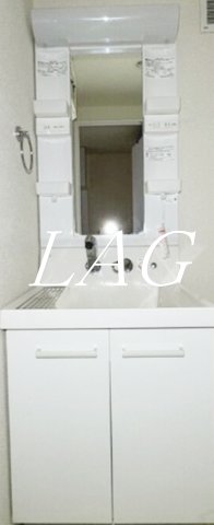 洗面設備　洗面台です。