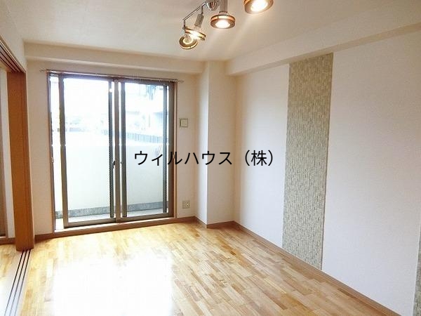 その他部屋・スペース　明るい洋室！