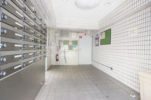 エントランス　￣ヘリオス３７８立川のご紹介です￣
