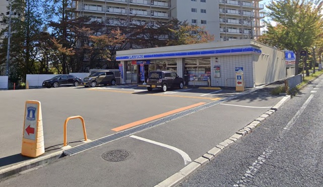 コンビニ　ローソン 堺高倉台店（コンビニ）まで802m