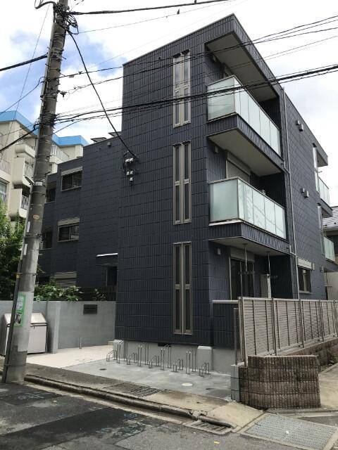 建物外観　オートロック付きです