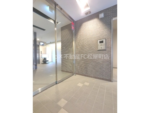 エントランス　マンション共用部分（オートロック付）