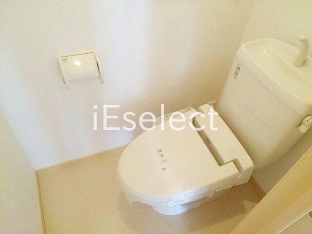 トイレ　温水洗浄便座もございます