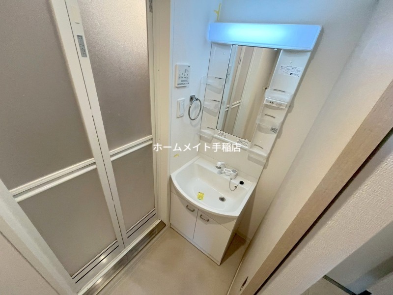 洗面設備　シャンプードレッサーで便利です♪
