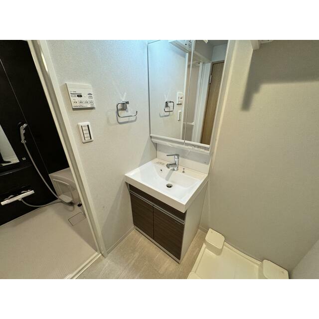 洗面設備　※同仕様写真含む
