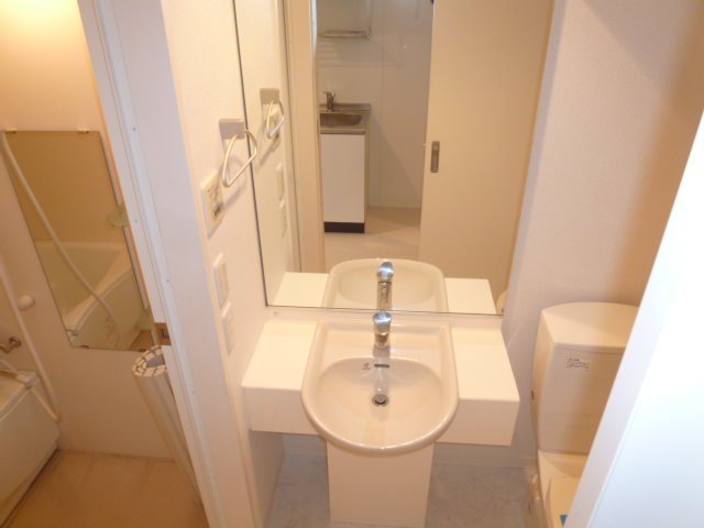 洗面設備　※写真は別部屋です。