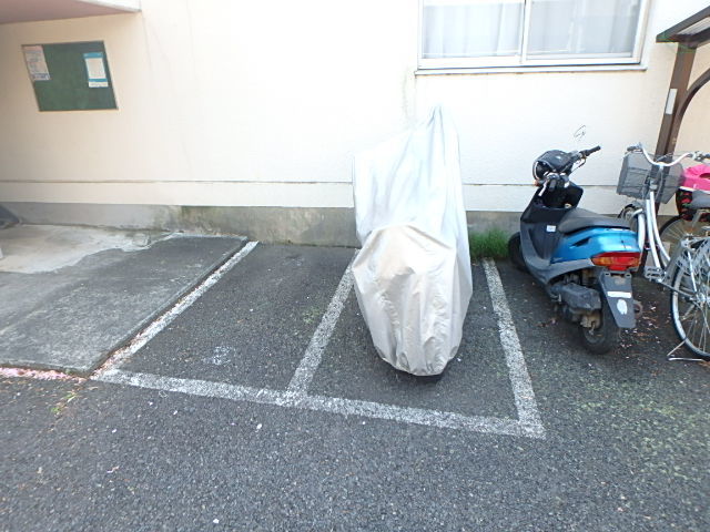 駐車場　バイク置場