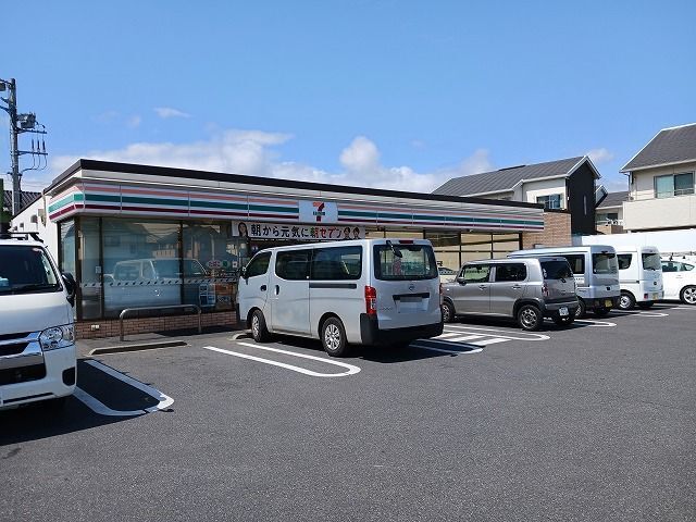 コンビニ　セブンイレブン（コンビニ）まで450m