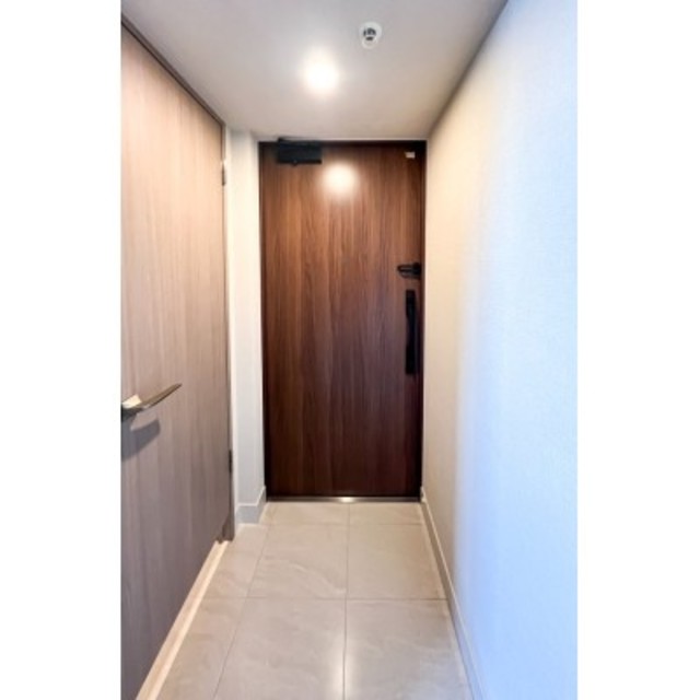 玄関　※写真は同タイプ住戸です。