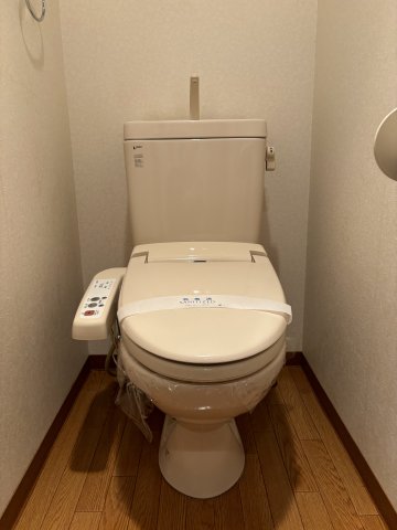トイレ　清潔感のあるトイレです