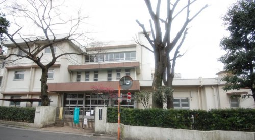 小学校　上板橋小学校（小学校）まで366m