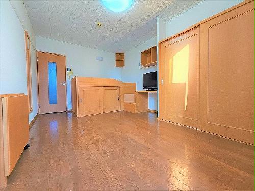居室・リビング　1Fのお部屋はフローリングです。