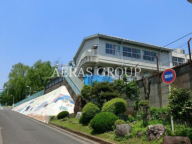 幼稚園・保育園　文京区立青柳幼稚園（幼稚園・保育園）まで405m